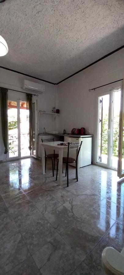 Nikis Apartments Agios Gordios  Luaran gambar