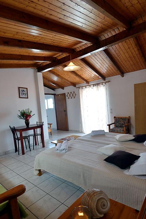 Nikis Apartments Agios Gordios  Luaran gambar